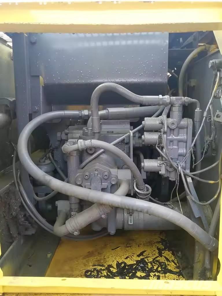 Komatsu PC 120 Excavatoare pe șenile
