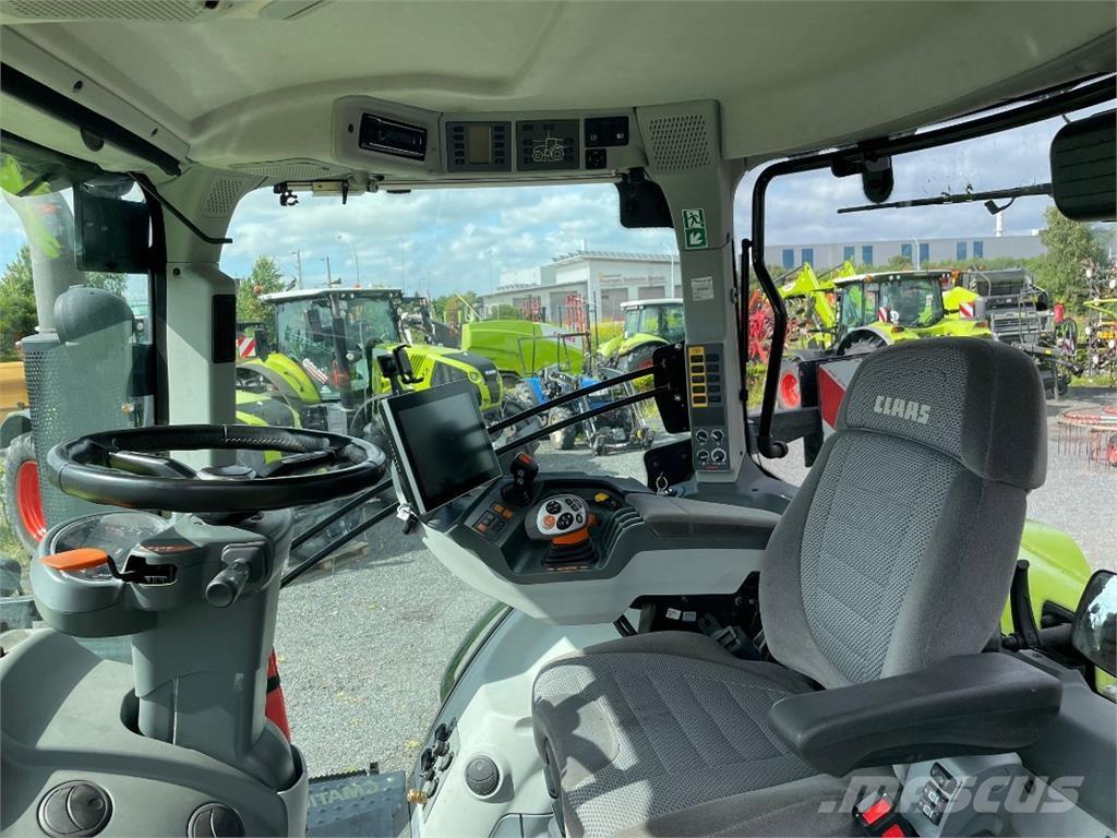 CLAAS Axion 810 CM Tractoare