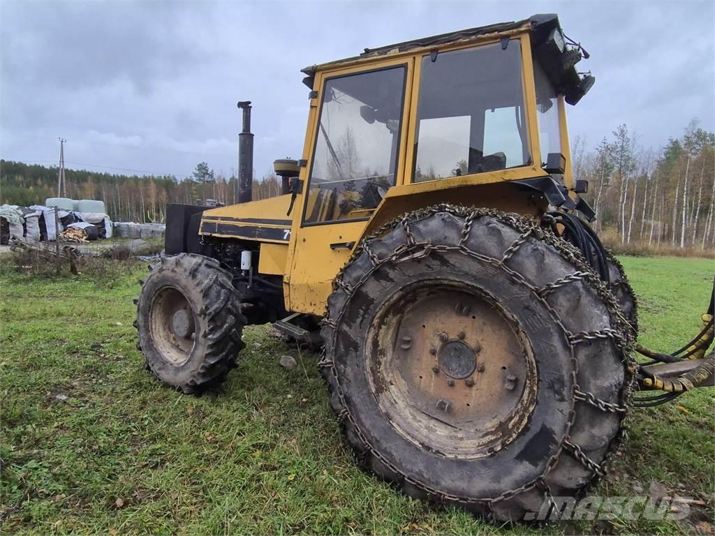 Valtra 715M Tractoare