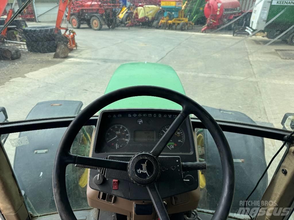 John Deere 6800 Tractoare