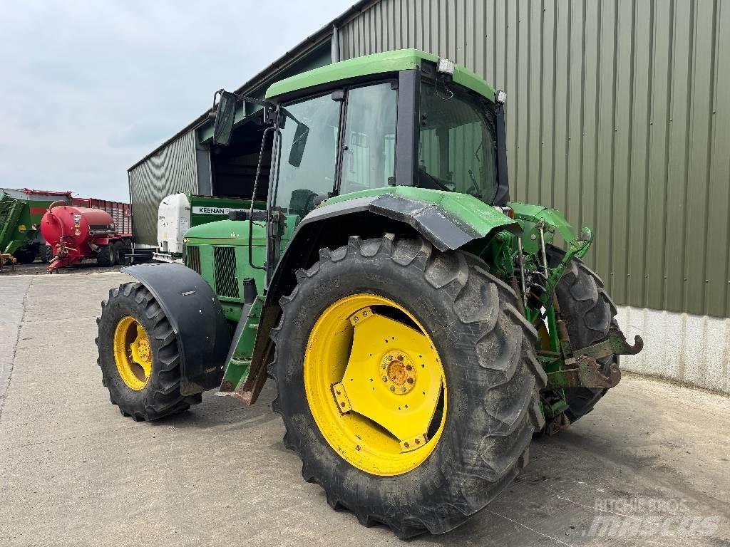 John Deere 6800 Tractoare