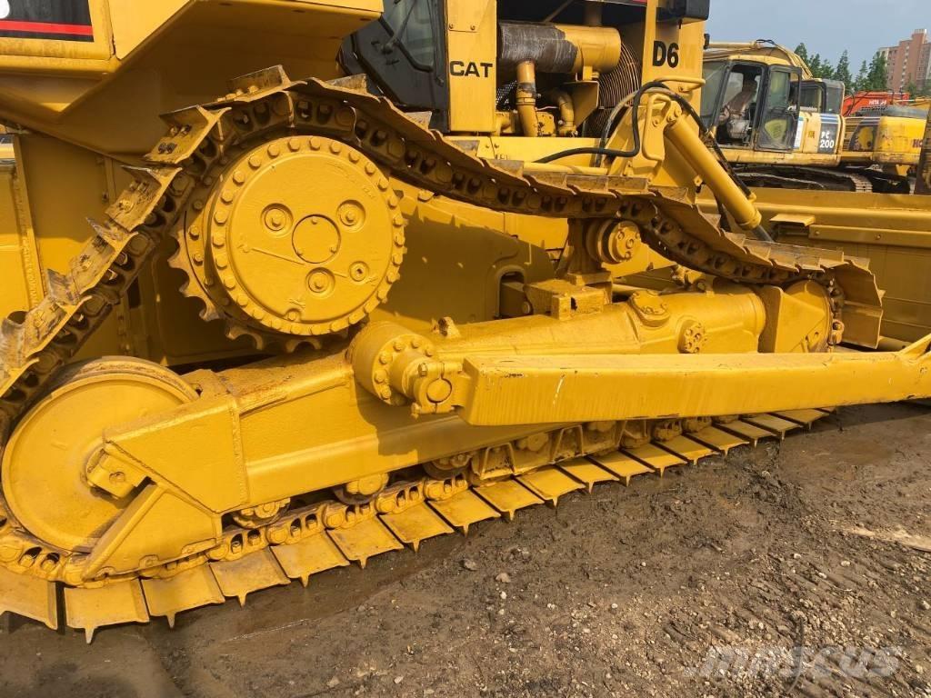 CAT D6R Buldozere pe senile