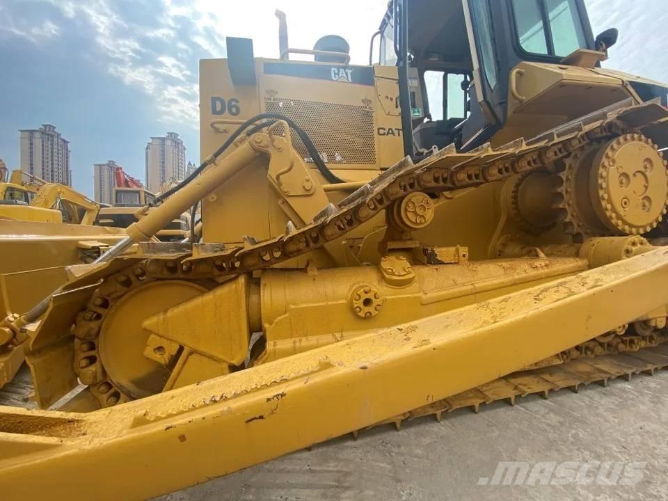 CAT D6R Buldozere pe senile