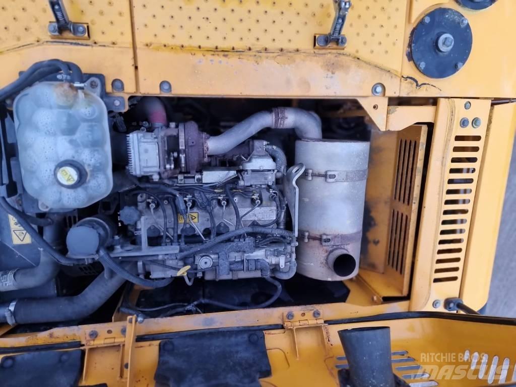 JCB JS 220 LC Excavatoare pe șenile
