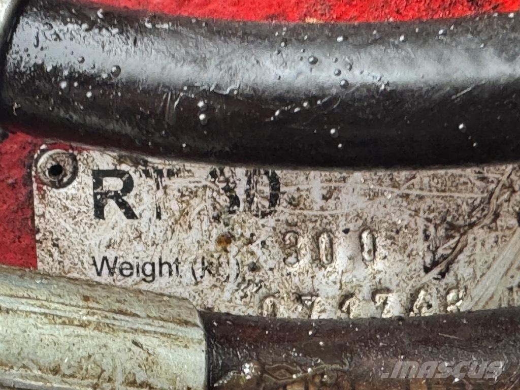 Komatsu PW 98 MR-6 Excavatoare cu roti