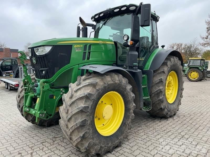 John Deere 6250R Tractoare