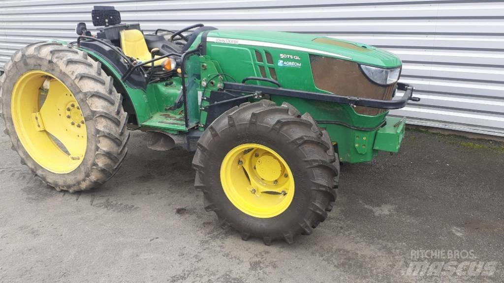 John Deere 5075GL Tractoare