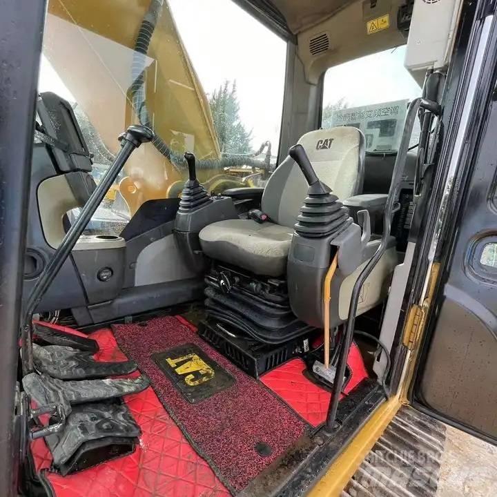 CAT 330D2 Excavatoare pe șenile
