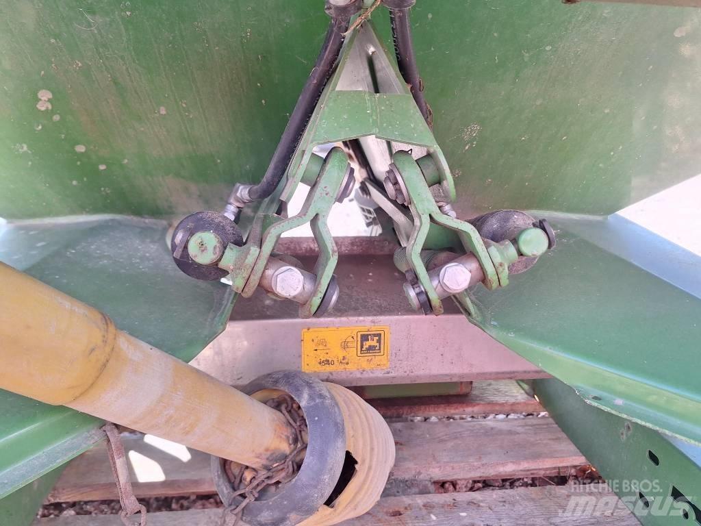 Amazone ZA-X 1402 Împrastierea mineralelor