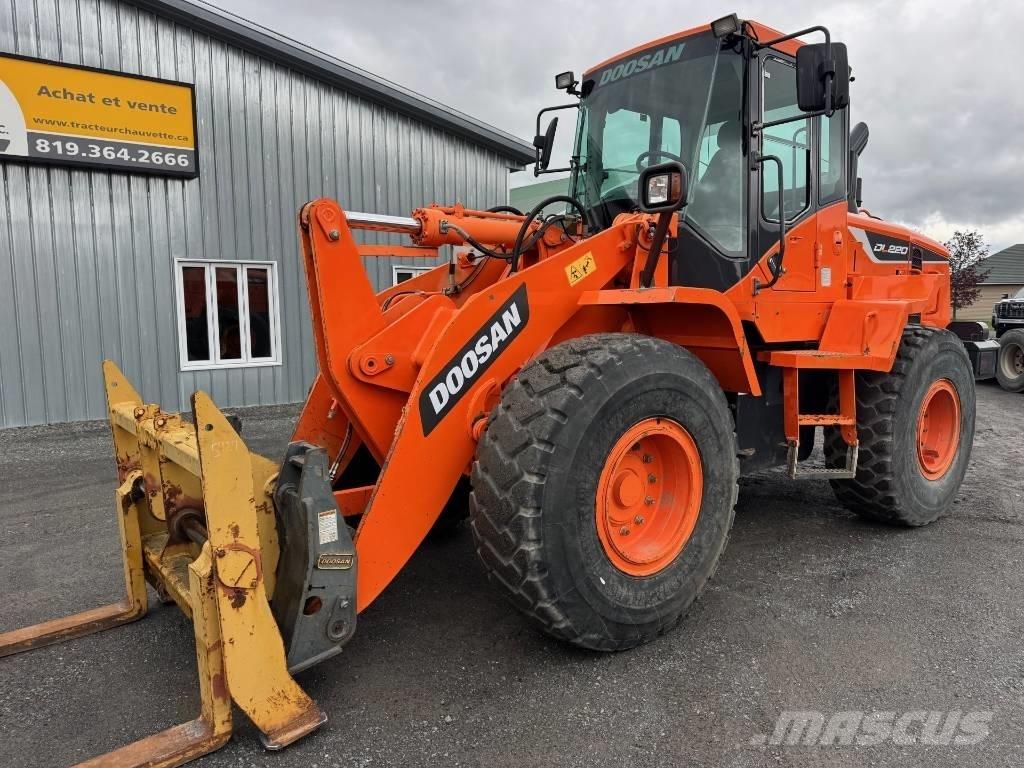 Doosan DL220-5 Incarcator pe pneuri