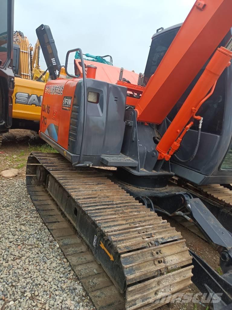 Hitachi ZX 70 Excavatoare pe șenile
