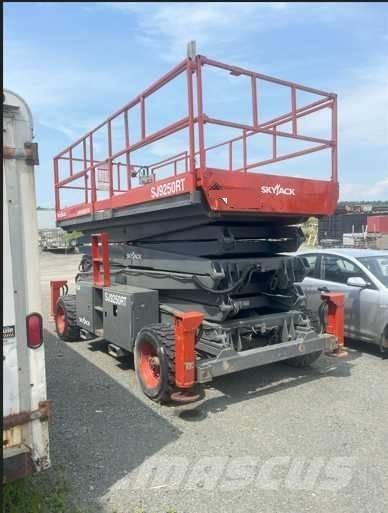 SkyJack SJ 9250 Platforme foarfeca