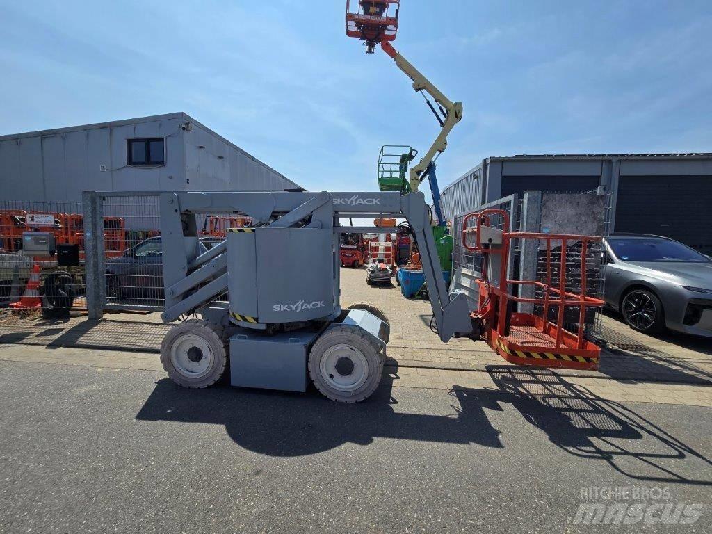 SkyJack SJKB 33 N Nacele cu brat articulat