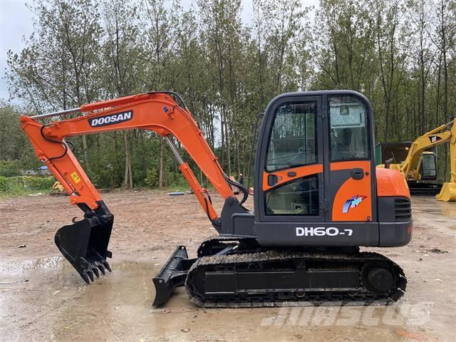 Doosan DH60-7 Mini excavatoare < 7t