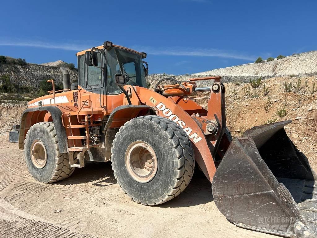 Doosan DL 400 Incarcator pe pneuri