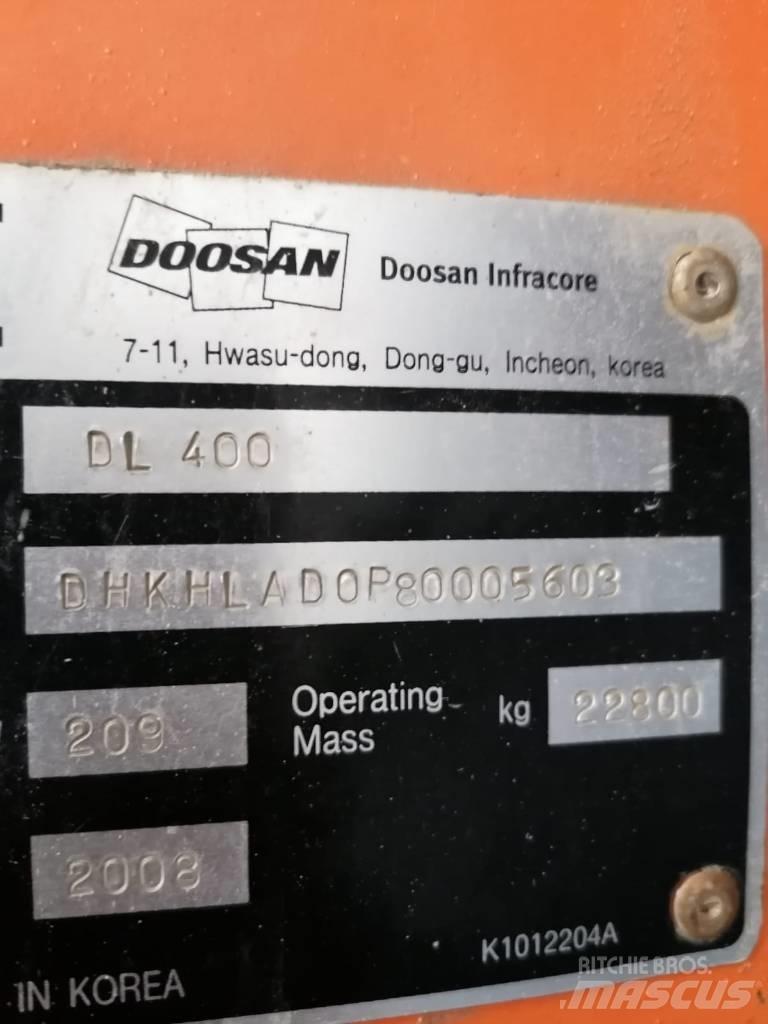 Doosan DL 400 Incarcator pe pneuri