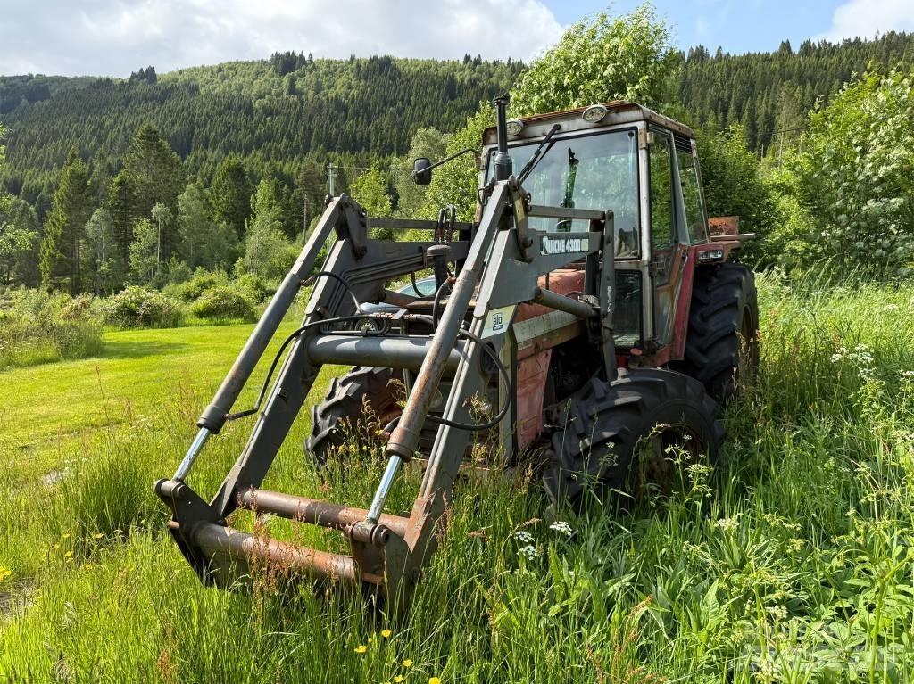 Massey Ferguson 675 Tractoare