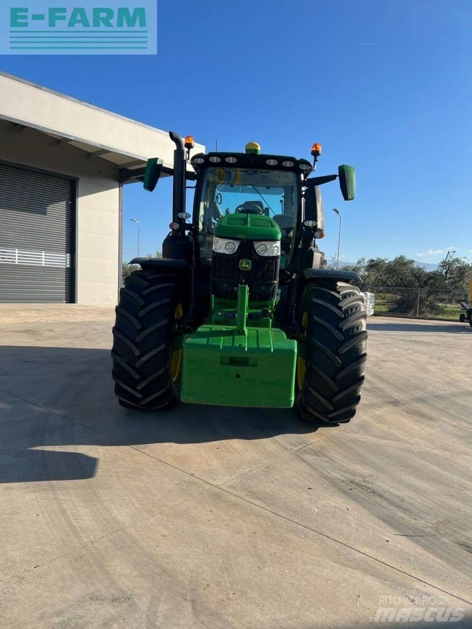 John Deere 6250R Tractoare