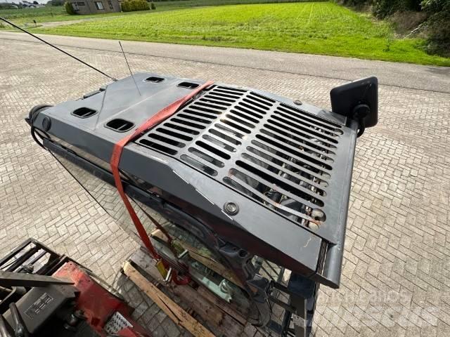 Hitachi ZX-LC-5B Cabine si interior