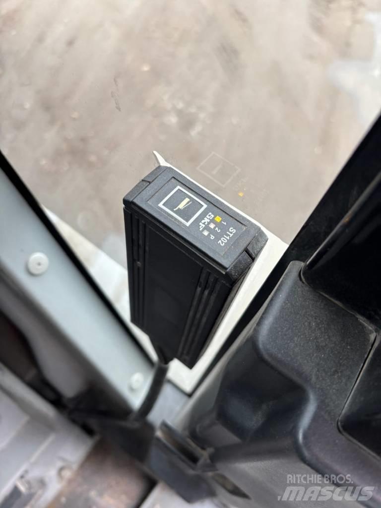 CAT 320EL Excavatoare pe șenile
