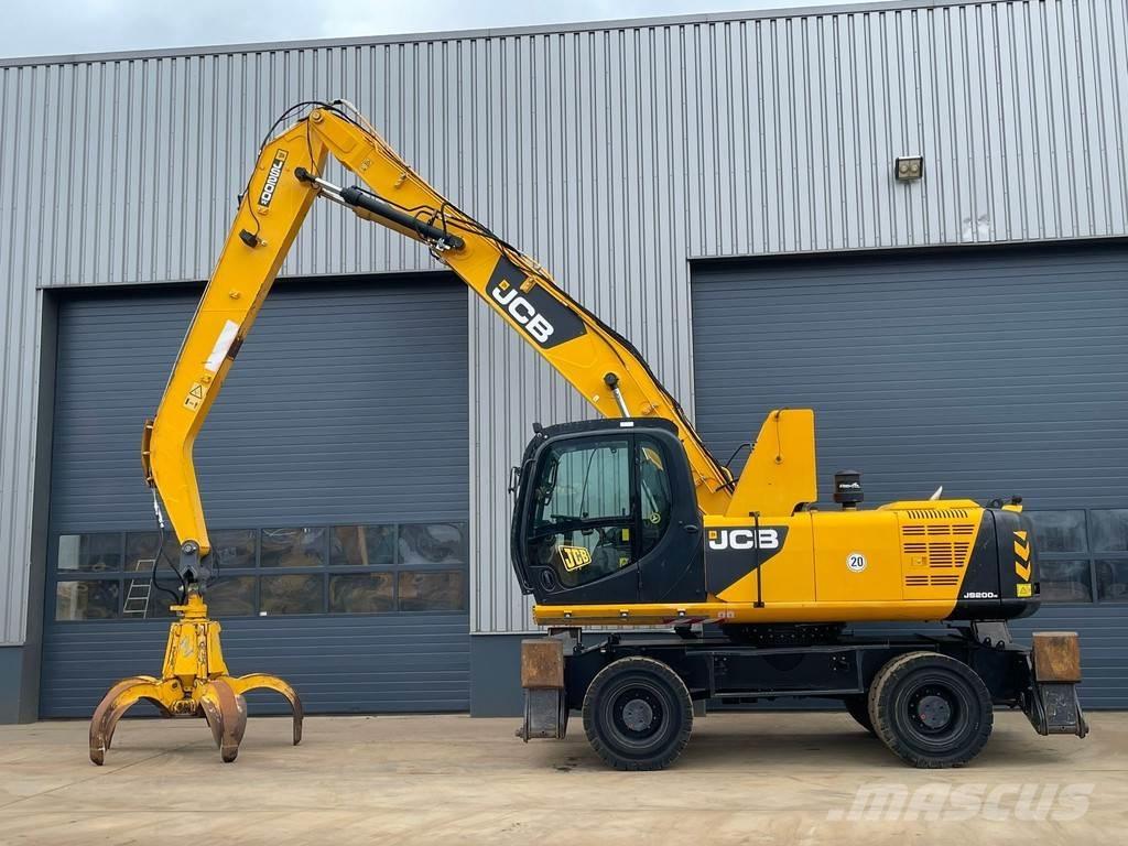 JCB JS200W Paleta de manipulare