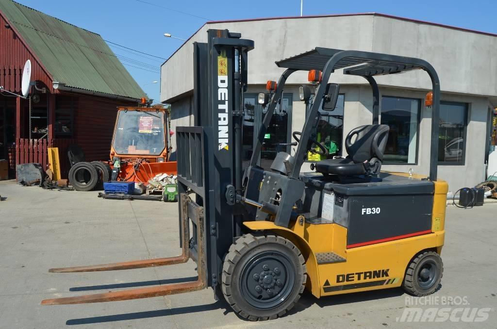 Detank FB30 Stivuitor electric