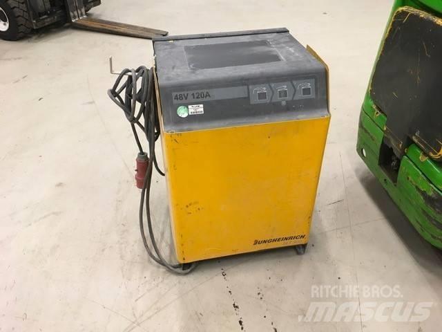 Jungheinrich EFG 220 Stivuitor electric