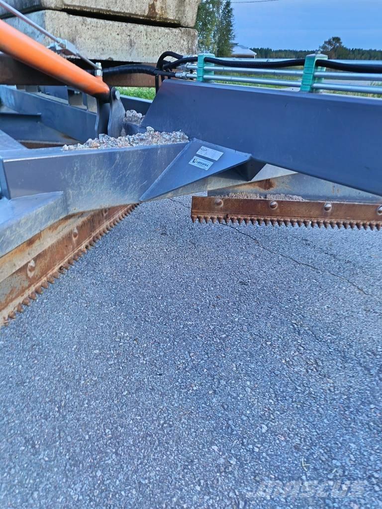  Serco Kerttu TL 2500 Buldozer