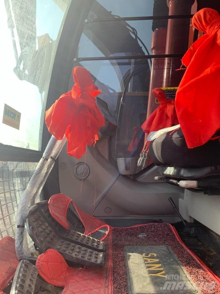 Hitachi ZX 200 Excavatoare pe șenile
