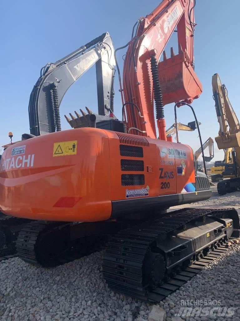 Hitachi ZX 200 Excavatoare pe șenile
