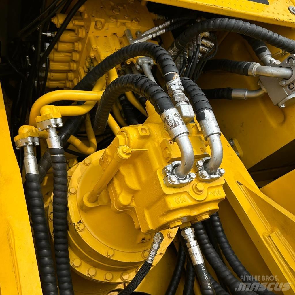 Komatsu 450 Excavatoare pe șenile

