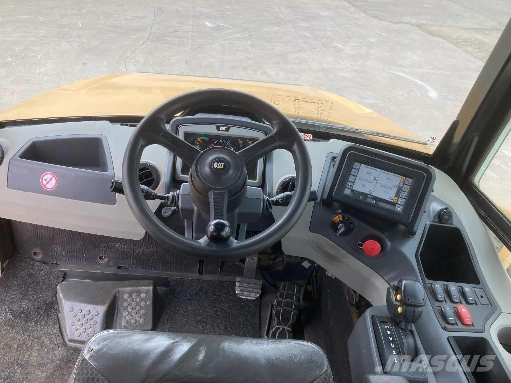 CAT 745 Transportoare articulate