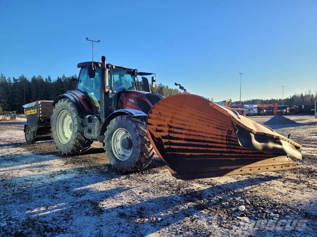 Valtra T 174 E Tractoare