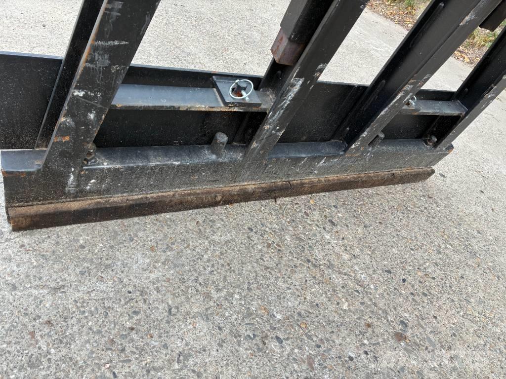 JKB SGK, 1300, S50 Alte componente