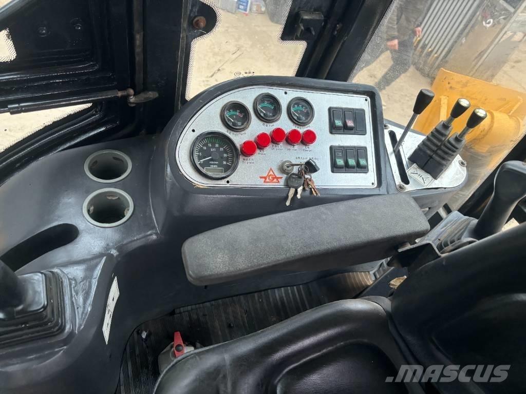CAT 420 F Buldoexcavatoare