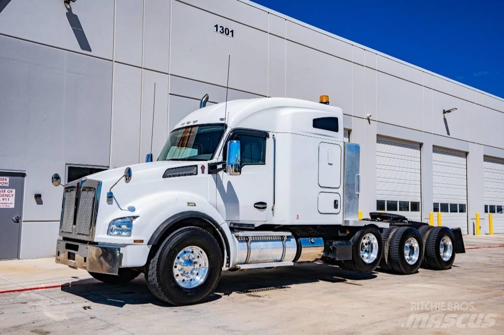 Kenworth T 880 Autotractoare