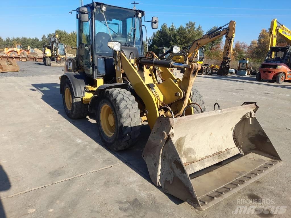 CAT 908 H 2 Incarcator pe pneuri