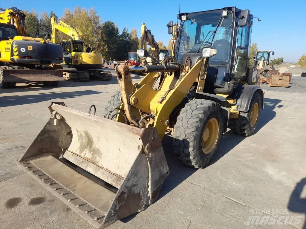 CAT 908 H 2 Incarcator pe pneuri