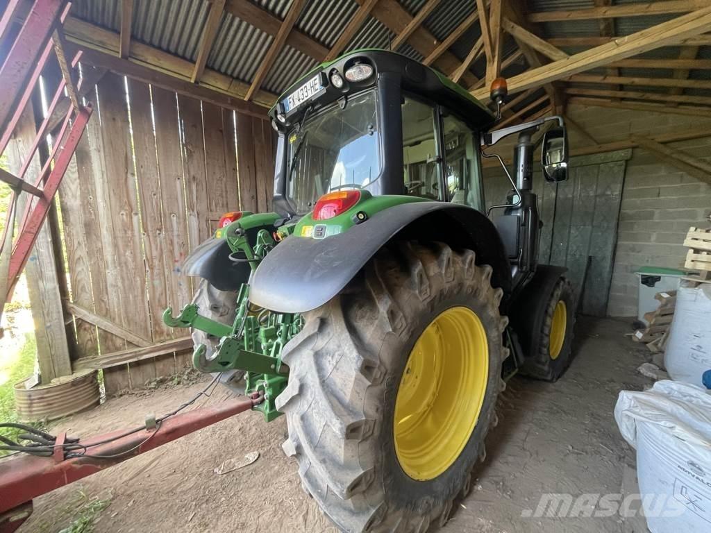 John Deere 6110M Tractoare