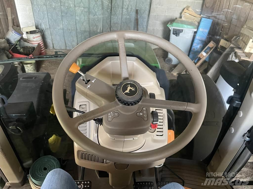 John Deere 6110M Tractoare