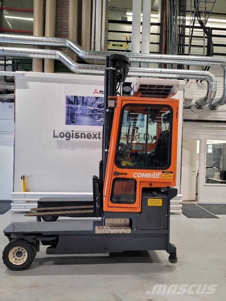 Combilift C 4000 Stivuitoare cu patru brate
