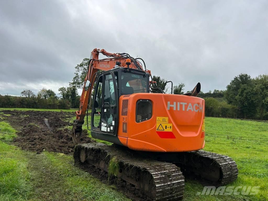 Hitachi ZX135-5 Excavatoare pe șenile
