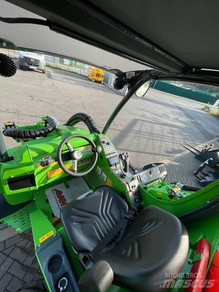 Avant 860 i Incarcator pe pneuri