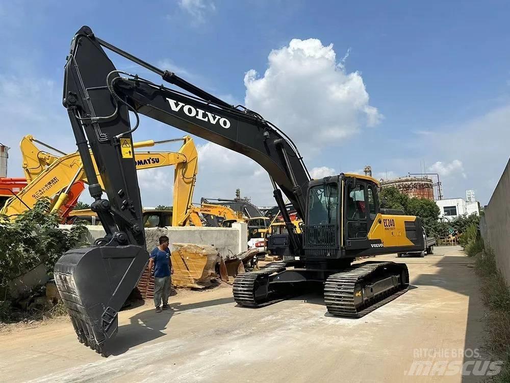 Volvo EC240D Excavatoare pe șenile
