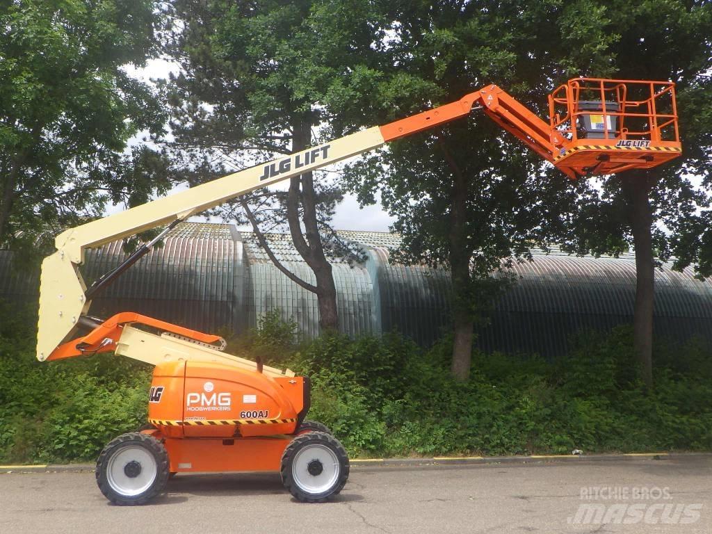 JLG 600AJ Nacele cu brat articulat