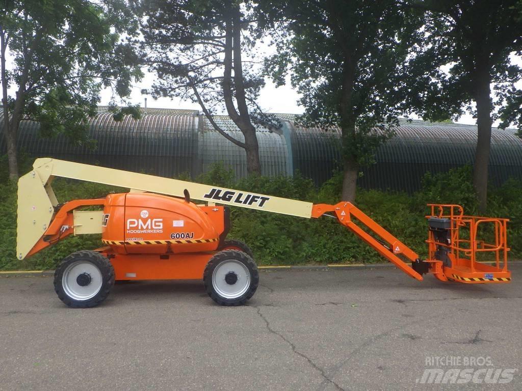 JLG 600AJ Nacele cu brat articulat