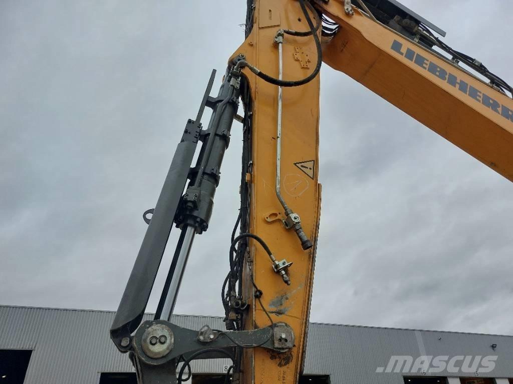Liebherr R 936 LC Excavatoare pe șenile
