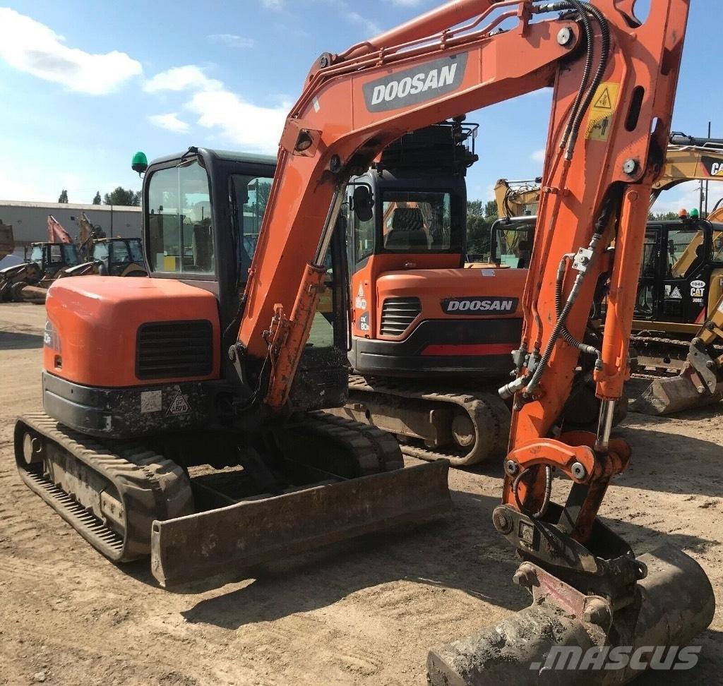 Doosan DX 60 R Mini excavatoare < 7t