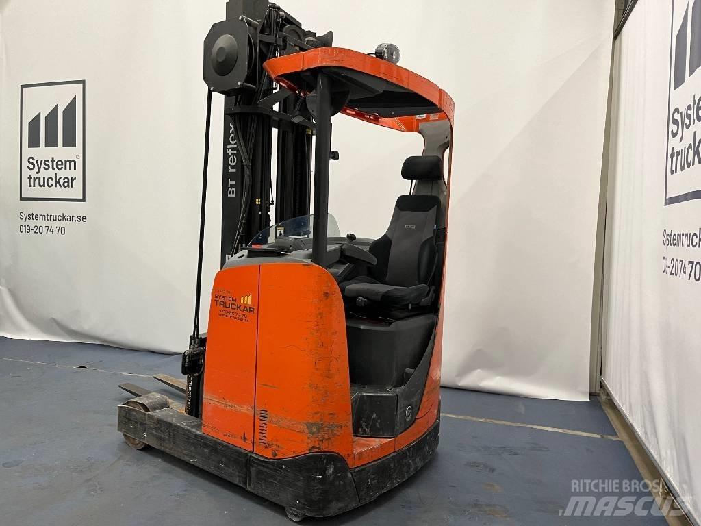BT RRE 160E Stivuitor cu catarg retractabil