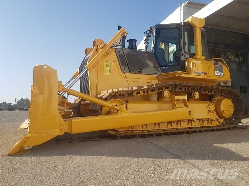 Komatsu D65EX-15 Buldozere pe senile